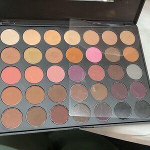 MORPHE Professional Eyeshadow Palette - 35 shades